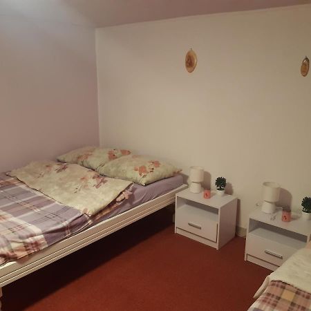 Studio Apartman Small Lili Popovaca Buitenkant foto