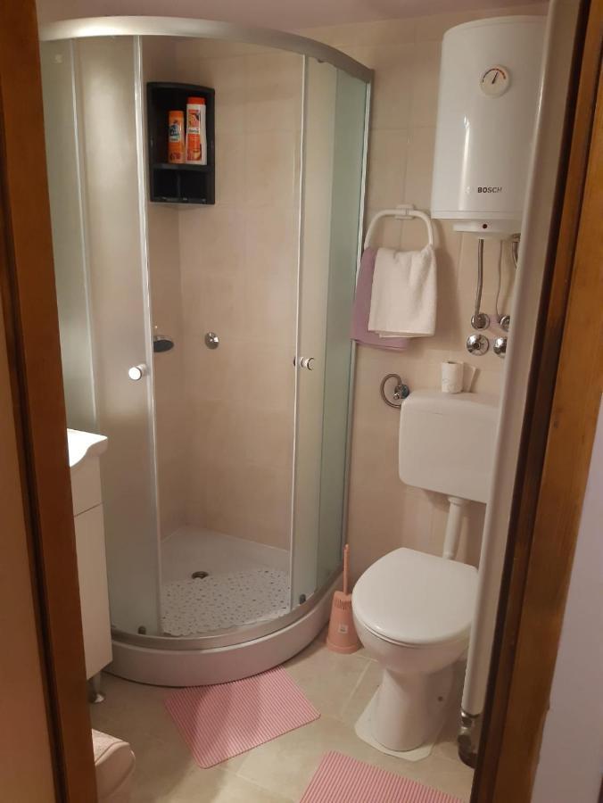 Studio Apartman Small Lili Popovaca Buitenkant foto